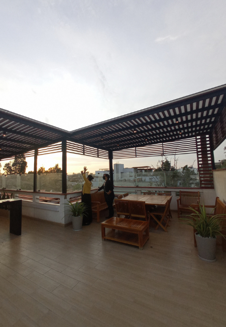 Sol y sombra de aluminio en terraza